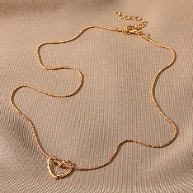 Niche Hollow Heart Necklace For Women